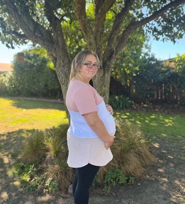 Chelsea Maternity & Breastfeeding Tee - Pink & White