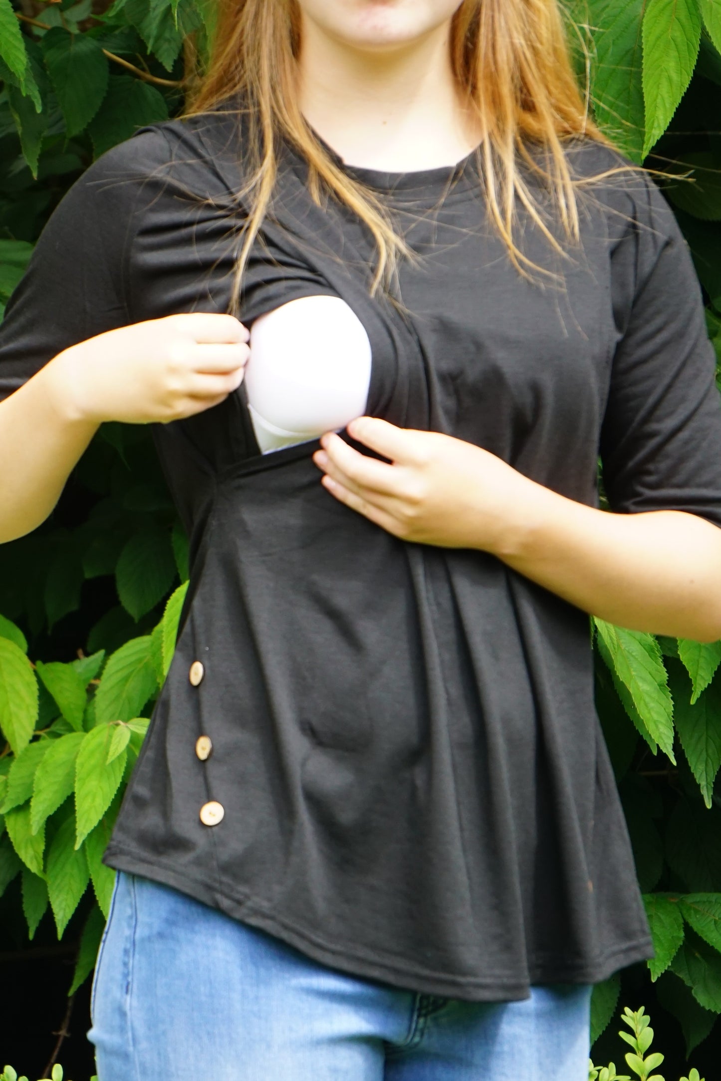 Maia Maternity & Breastfeeding Tee - Black
